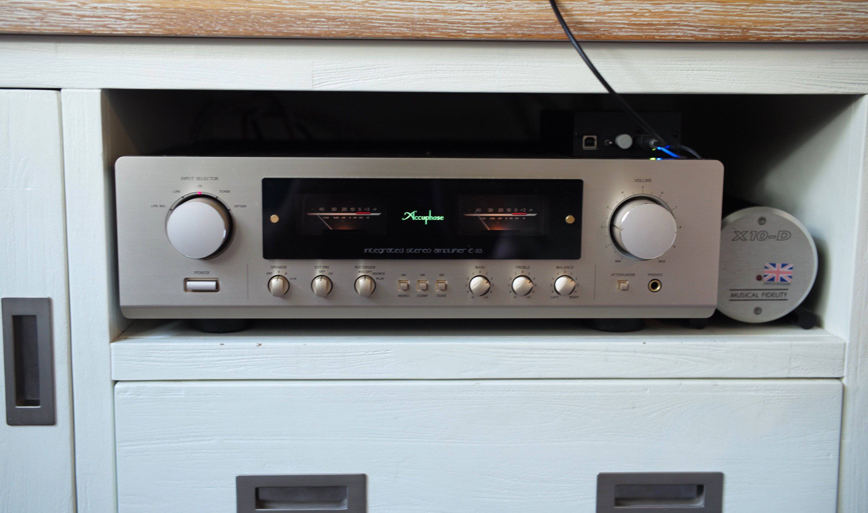 Accuphase E-213